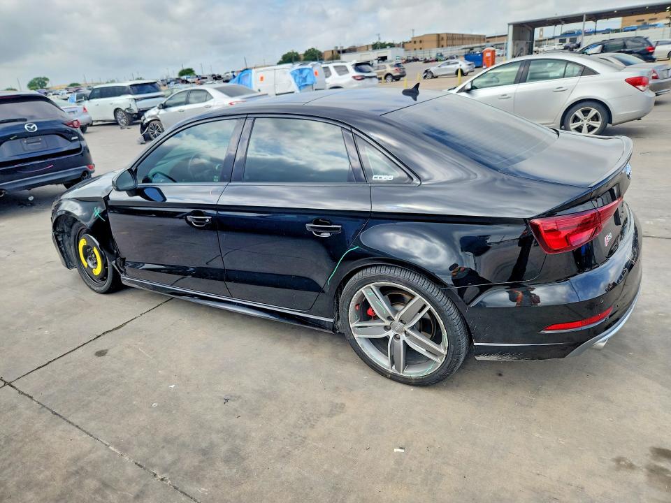 49580106 :رقم المزاد ، WAUB1GFF1K1028247 vin ، 2019 Audi S3 مزاد بيع