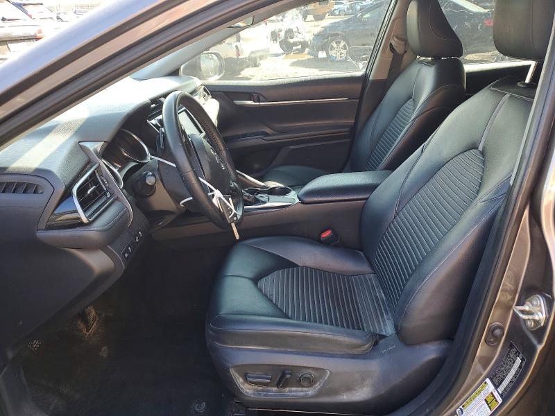 48970326 :رقم المزاد ، 4T1B11HK4KU766628 vin ، 2019 Toyota Camry مزاد بيع