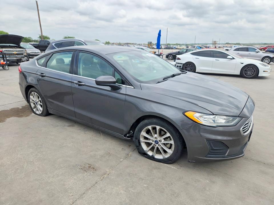 50516136 :رقم المزاد ، 3FA6P0HD2KR136426 vin ، 2019 Ford Fusion مزاد بيع
