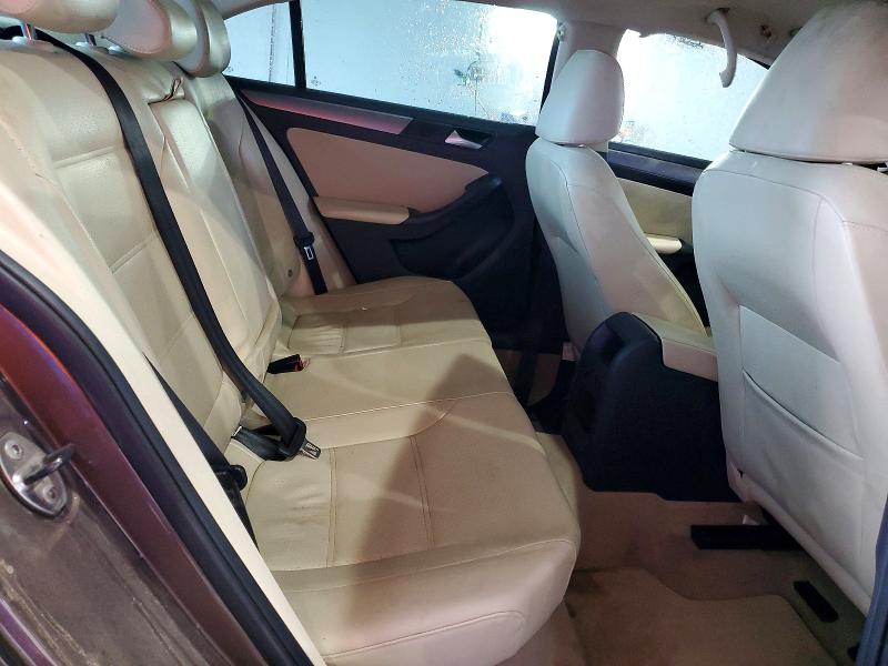 51607446 :رقم المزاد ، 3VWLL7AJ6EM391404 vin ، 2014 Volkswagen Jetta مزاد بيع