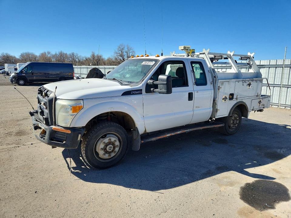 47751836 :رقم المزاد ، 1FT7X2B63FEB83610 vin ، 2015 Ford F250 مزاد بيع