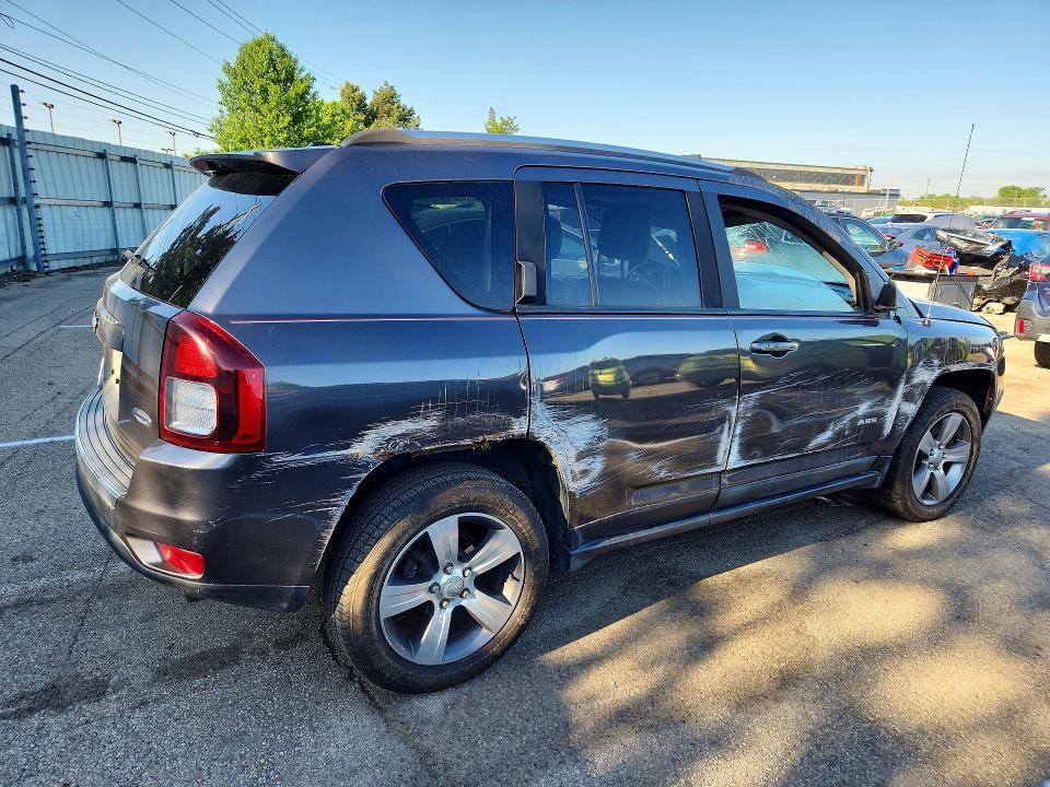 50318996 :رقم المزاد ، 1C4NJDEB6GD598814 vin ، 2016 Jeep Compass مزاد بيع