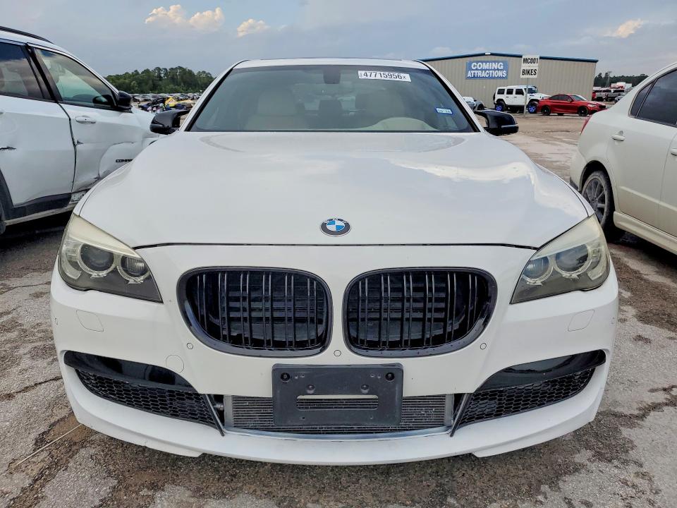 2013 Bmw 750 მანქანა იყიდება აუქციონზე, vin: WBAYE8C53DD132126, აუქციონის ნომერი: 47715956