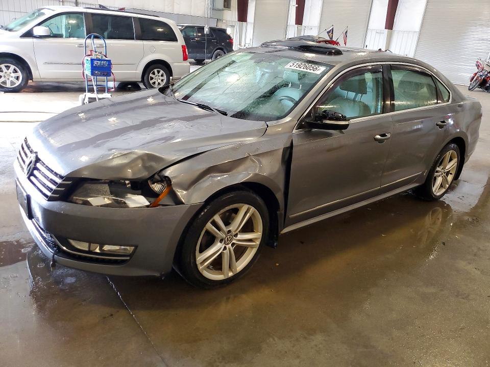 2013 Volkswagen Passat მანქანა იყიდება აუქციონზე, vin: 1VWCN7A32DC022325, აუქციონის ნომერი: 51926056