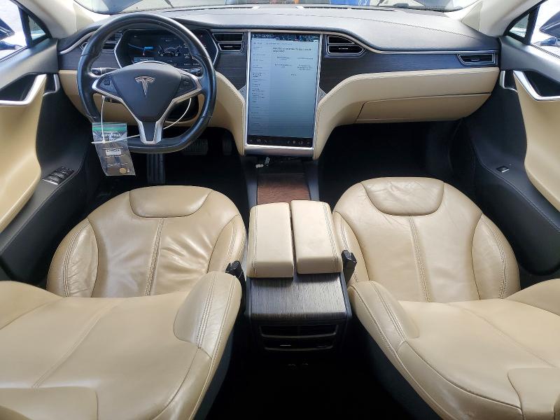Продажа на аукционе авто 2015 Tesla Model S, vin: 5YJSA1H23FFP77364, номер лота: 49429146