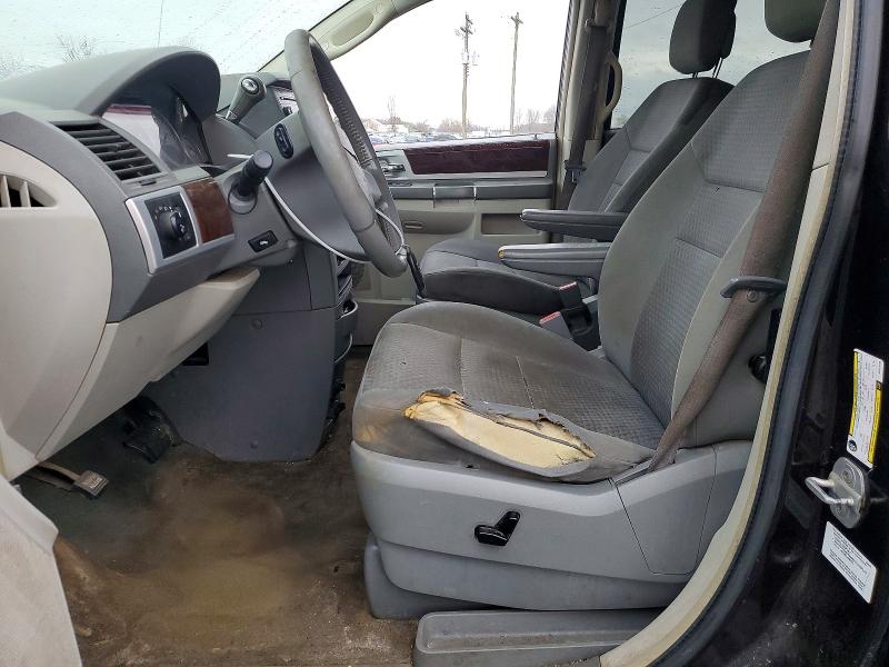 49644186 :رقم المزاد ، 2A4RR5D13AR415196 vin ، 2010 Chrysler Town & Country مزاد بيع