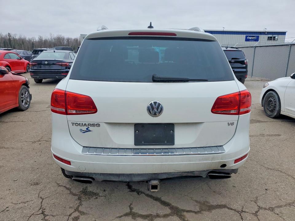 47941006 :رقم المزاد ، WVGEF9BP5ED003586 vin ، 2014 Volkswagen Touareg مزاد بيع