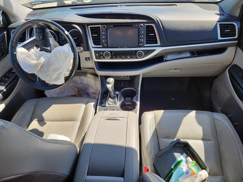 Продажа на аукционе авто 2019 Toyota Highlander, vin: 5TDDZRFH8KS992848, номер лота: 51879526