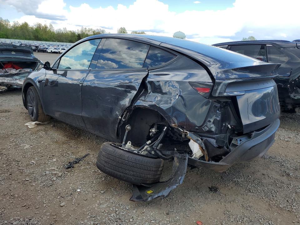 Продажа на аукционе авто 2026 Tesla Model Y, vin: 7SAYGDEEXTF447695, номер лота: 49923386