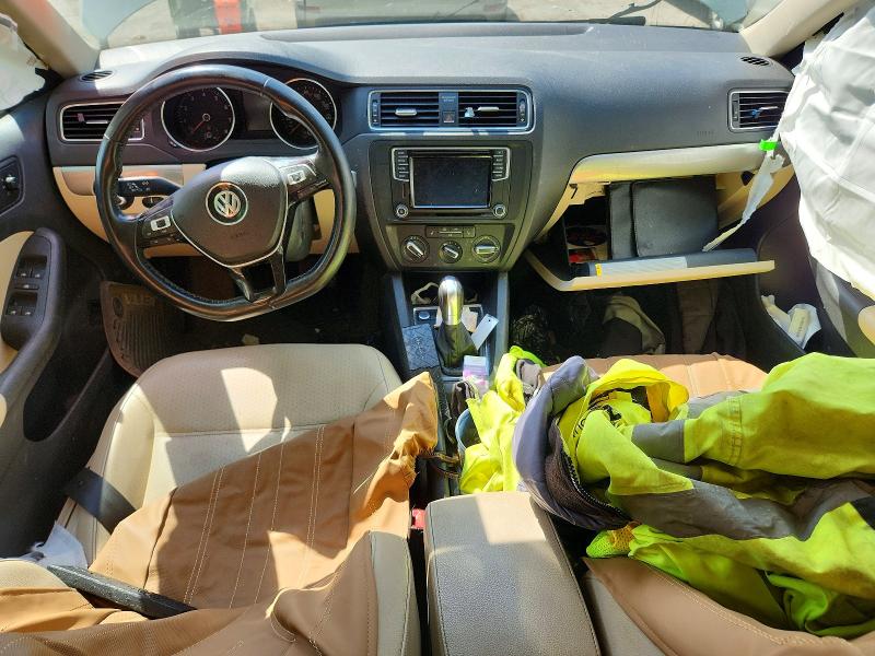 48919106 :رقم المزاد ، 3VWDB7AJ7HM250689 vin ، 2017 Volkswagen Jetta مزاد بيع