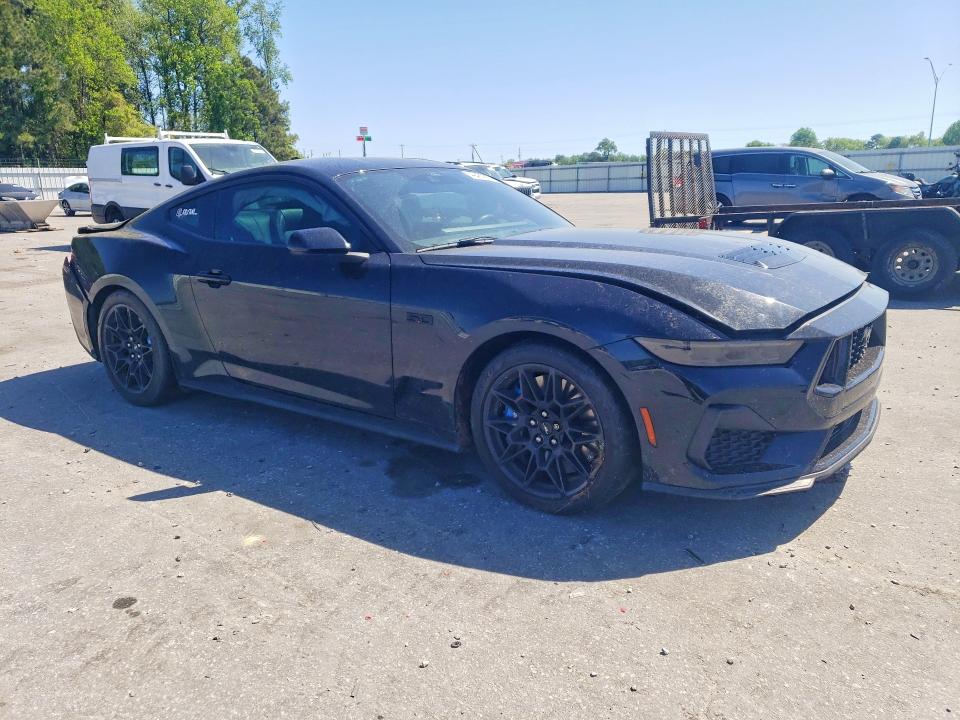 49467286 :رقم المزاد ، 1FA6P8CF4R5415865 vin ، 2024 Ford Mustang مزاد بيع