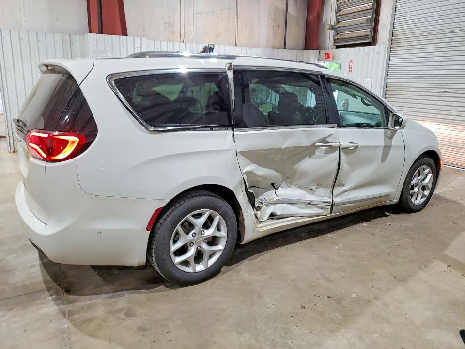 2019 Chrysler Pacifica მანქანა იყიდება აუქციონზე, vin: 2C4RC1BG6KR748873, აუქციონის ნომერი: 48400256