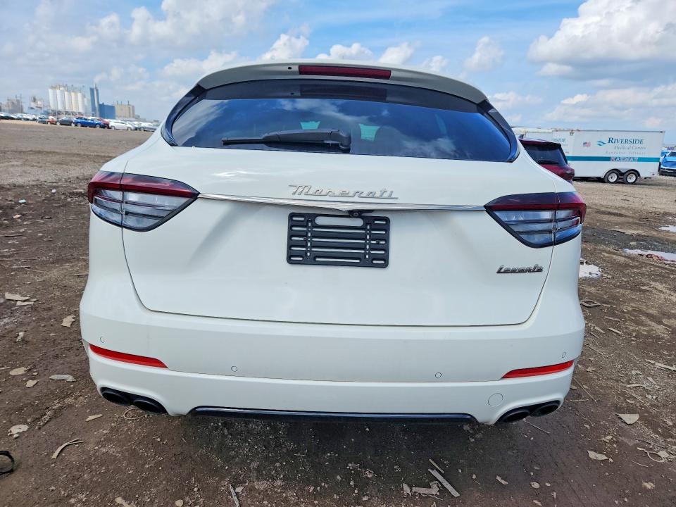 50448116 :رقم المزاد ، ZN661XUA9NX383534 vin ، 2022 Maserati Levante مزاد بيع
