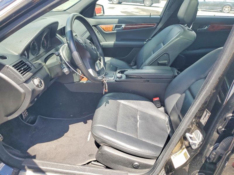 50691586 :رقم المزاد ، WDDGF8BB4AR105699 vin ، 2010 Mercedes-benz C مزاد بيع