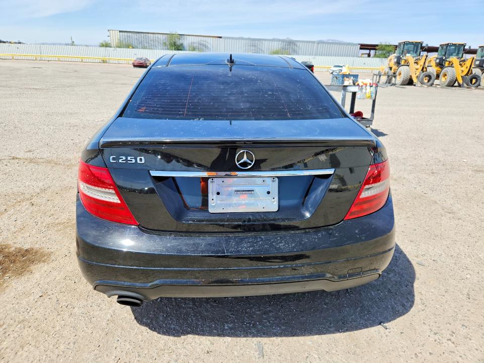 50514346 :رقم المزاد ، WDDGJ4HB4EG182573 vin ، 2014 Mercedes-benz C مزاد بيع