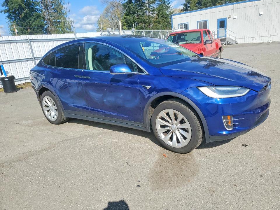 2017 Tesla Model X მანქანა იყიდება აუქციონზე, vin: 5YJXCDE21HF059952, აუქციონის ნომერი: 48670356