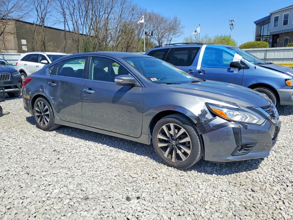 Продаж на аукціоні авто 2018 Nissan Altima, vin: 1N4AL3APXJC173829, номер лоту: 49957356