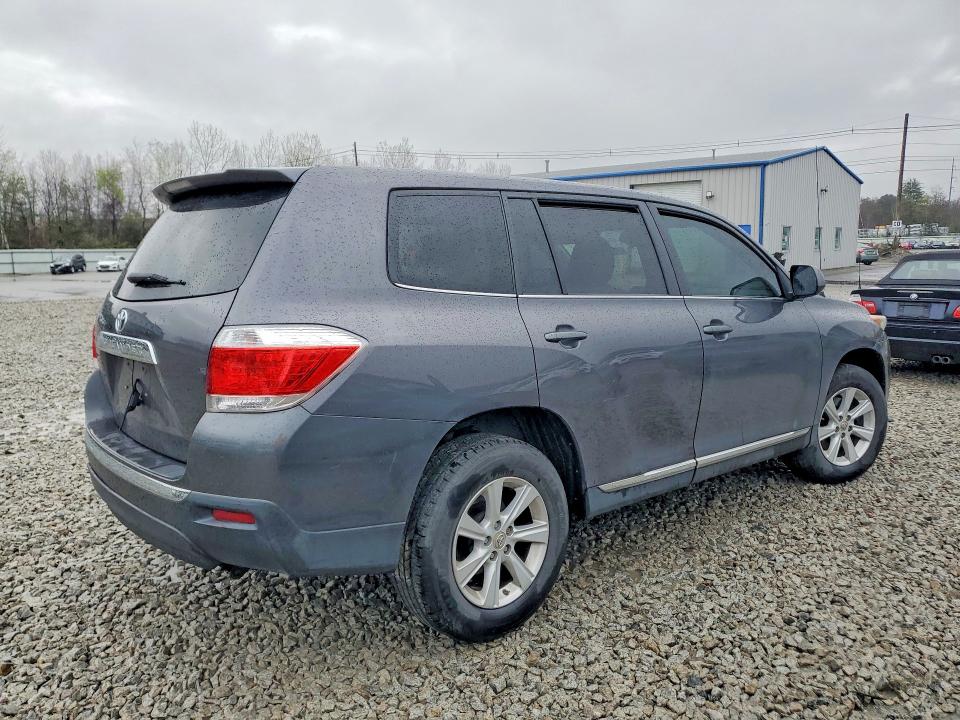 50276756 :رقم المزاد ، 5TDZK3EH1BS044476 vin ، 2011 Toyota Highlander مزاد بيع