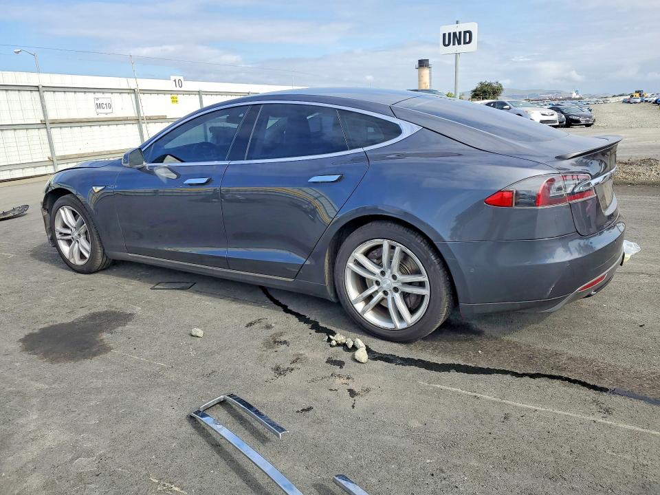 2015 Tesla Model S მანქანა იყიდება აუქციონზე, vin: 5YJSA1H17FF098172, აუქციონის ნომერი: 54099606