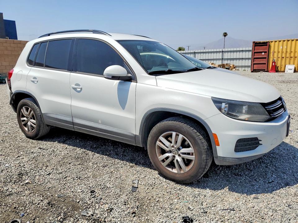 51342196 :رقم المزاد ، WVGAV7AX9GW502258 vin ، 2016 Volkswagen Tiguan مزاد بيع
