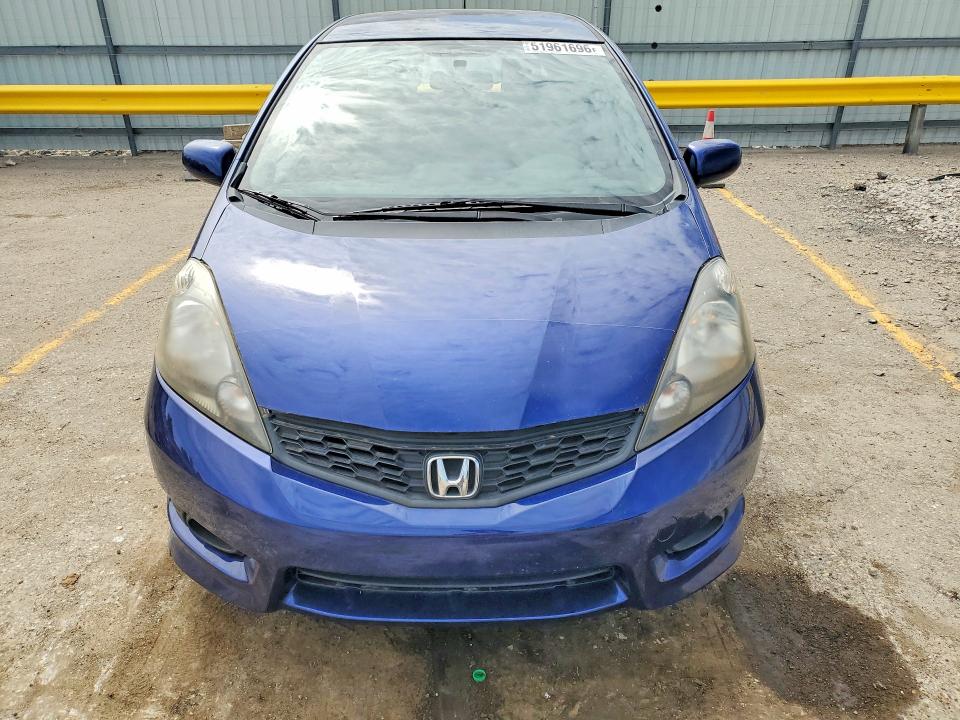 51961696 :رقم المزاد ، JHMGE8H57DC010560 vin ، 2013 Honda Fit مزاد بيع