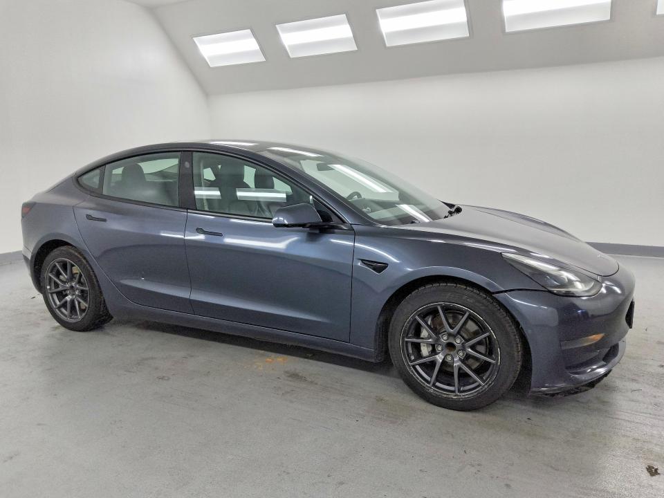 49410216 :رقم المزاد ، 5YJ3E1EA3NF290121 vin ، 2022 Tesla Model 3 مزاد بيع