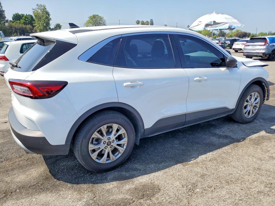 52024916 :رقم المزاد ، 1FMCU0GN6PUB05613 vin ، 2023 Ford Escape مزاد بيع