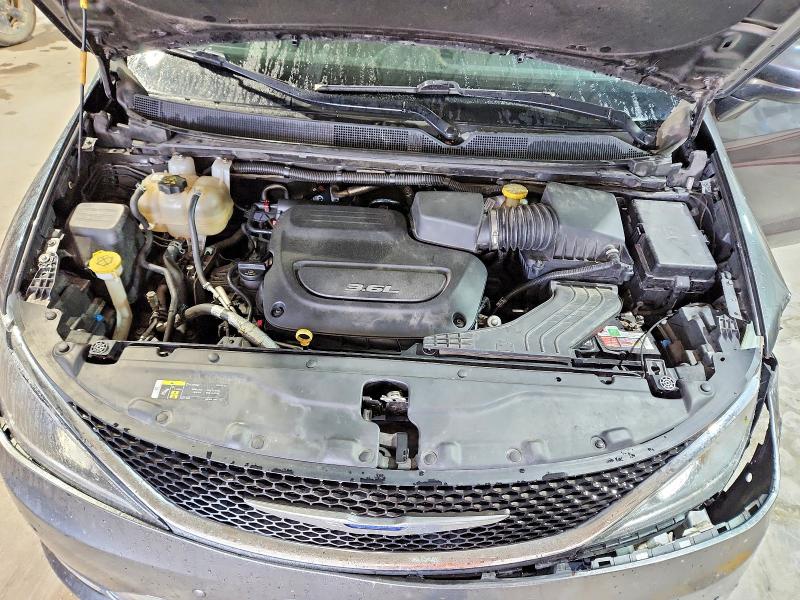 50260496 :رقم المزاد ، 2C4RC1FG3JR125607 vin ، 2018 Chrysler Pacifica مزاد بيع