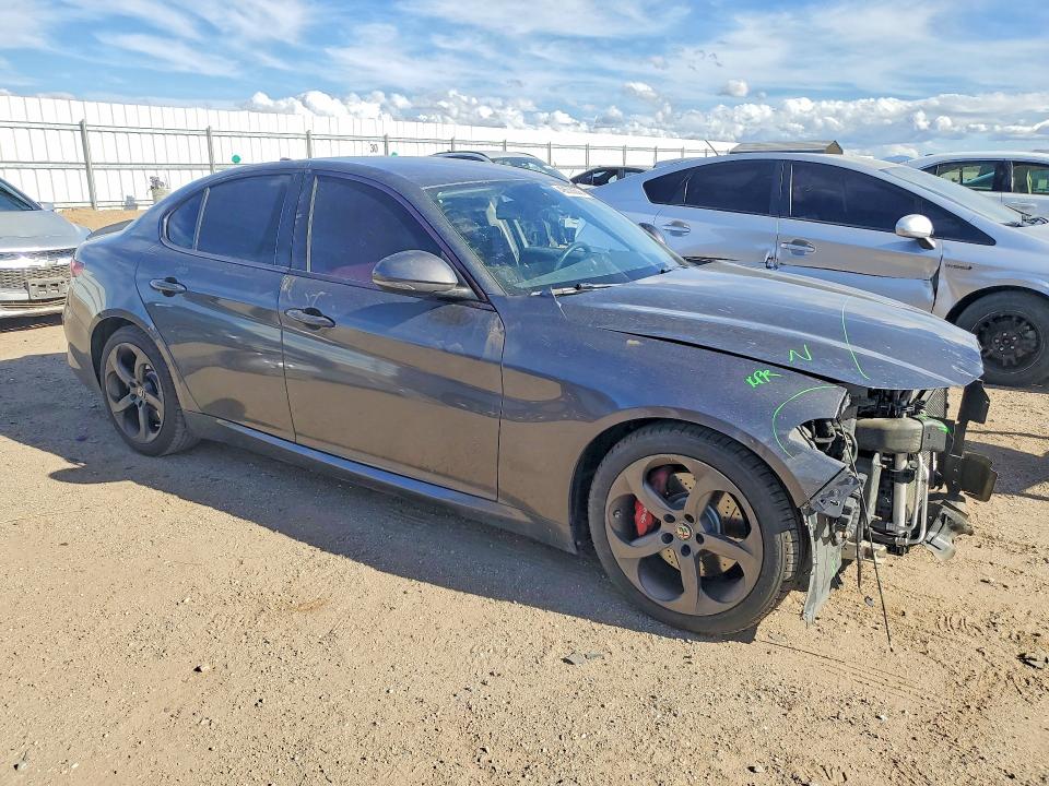 Aukcja sprzedaży 2018 Alfa Romeo Giulia, vin: ZARFAEBNXJ7592504, numer aukcji: 49636606