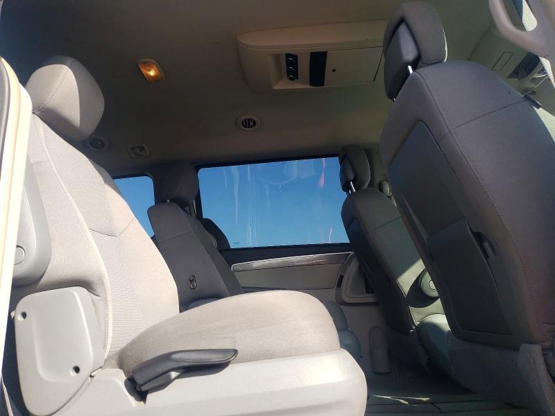 2011 Volkswagen Routan მანქანა იყიდება აუქციონზე, vin: 2V4RW4DG6BR621732, აუქციონის ნომერი: 48588906