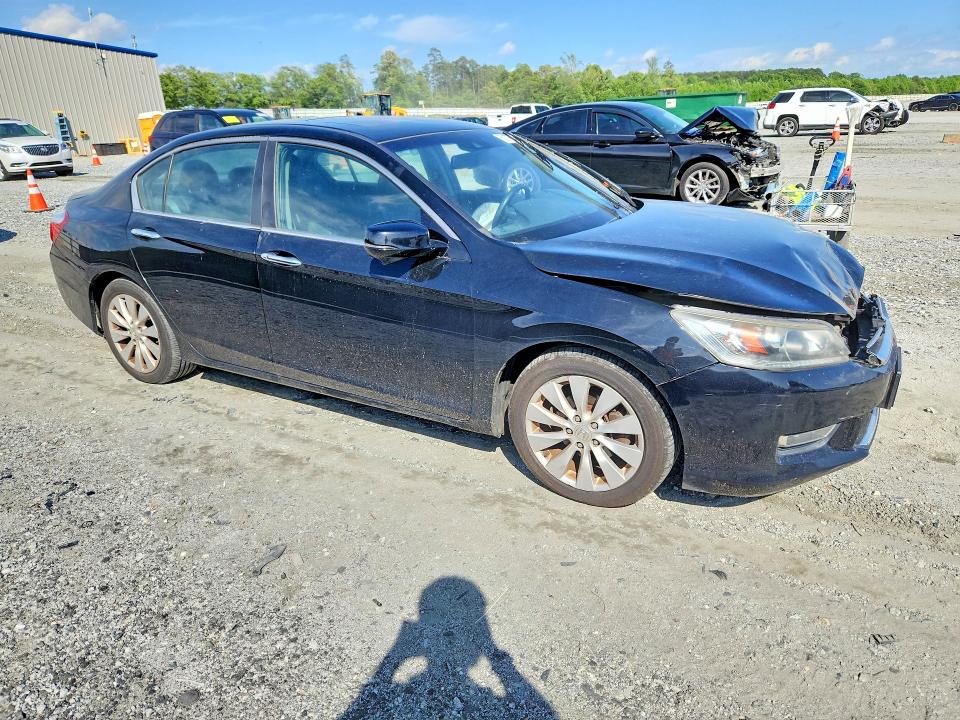2013 Honda Accord მანქანა იყიდება აუქციონზე, vin: 1HGCR2F87DA071032, აუქციონის ნომერი: 51779646