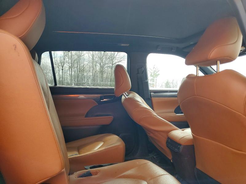 49775296 :رقم المزاد ، 5TDEBRCH3LS002087 vin ، 2020 Toyota Highlander مزاد بيع