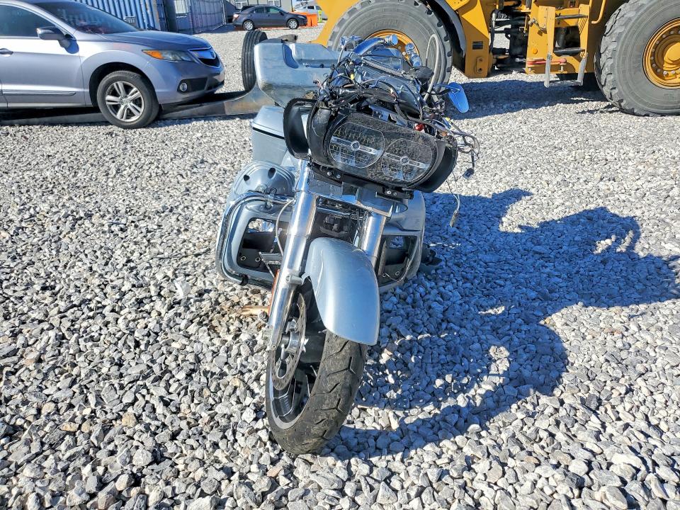 50098546 :رقم المزاد ، 1HD1KHC26PB608158 vin ، 2023 Harley-davidson Fltrx مزاد بيع