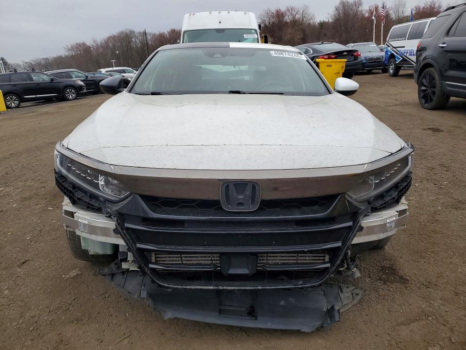49874246 :رقم المزاد ، 1HGCV1E37JA004177 vin ، 2018 Honda Accord مزاد بيع