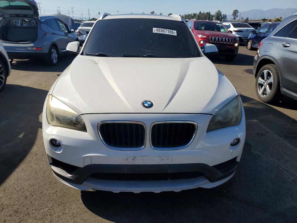 2015 Bmw X1 მანქანა იყიდება აუქციონზე, vin: WBAVM1C54FVW56833, აუქციონის ნომერი: 49367166
