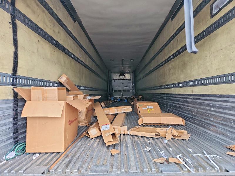 Продаж на аукціоні авто 2006 Utility Trailer Trailer, vin: 1UYVS24826U917715, номер лоту: 48358776