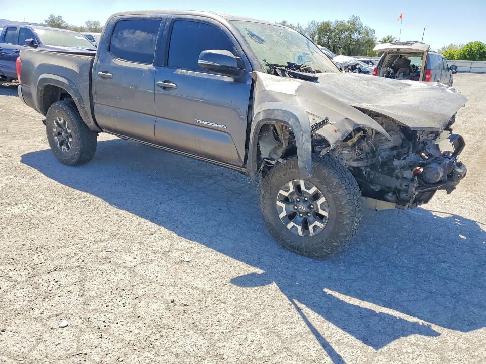49963026 :رقم المزاد ، 5TFCZ5AN1HX115123 vin ، 2017 Toyota Tacoma مزاد بيع