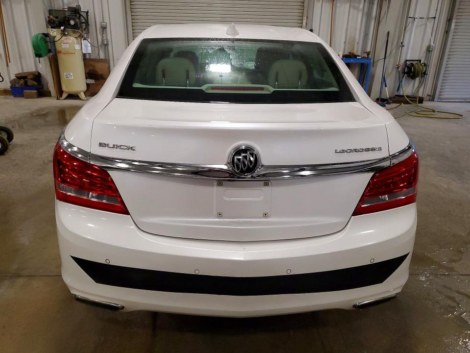 51202566 :رقم المزاد ، 1G4GB5G31FF301805 vin ، 2015 Buick Lacrosse مزاد بيع