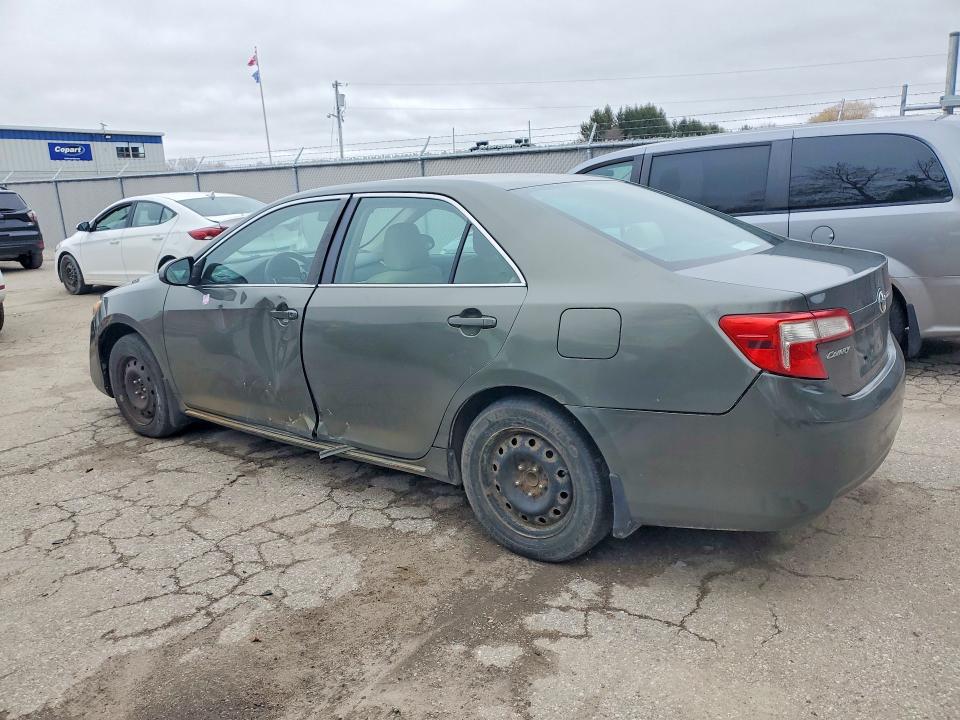 47233736 :رقم المزاد ، 4T1BF1FK8EU778287 vin ، 2014 Toyota Camry مزاد بيع