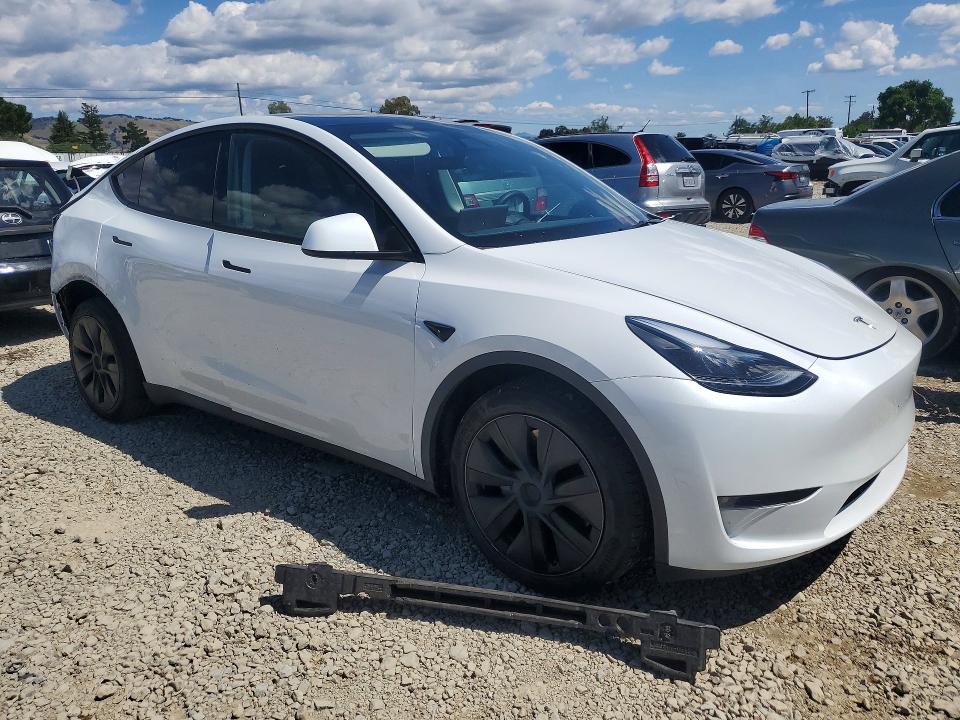 Продаж на аукціоні авто 2024 Tesla Model Y, vin: 7SAYGDEE8RF185636, номер лоту: 51249676
