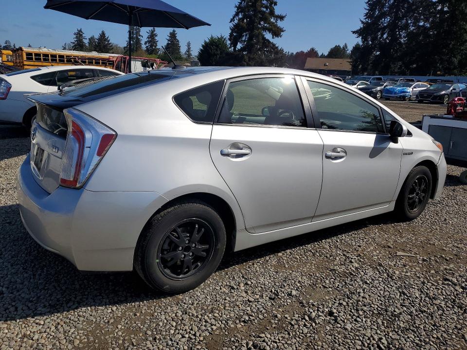 51205036 :رقم المزاد ، JTDKN3DU4F0396628 vin ، 2015 Toyota Prius مزاد بيع