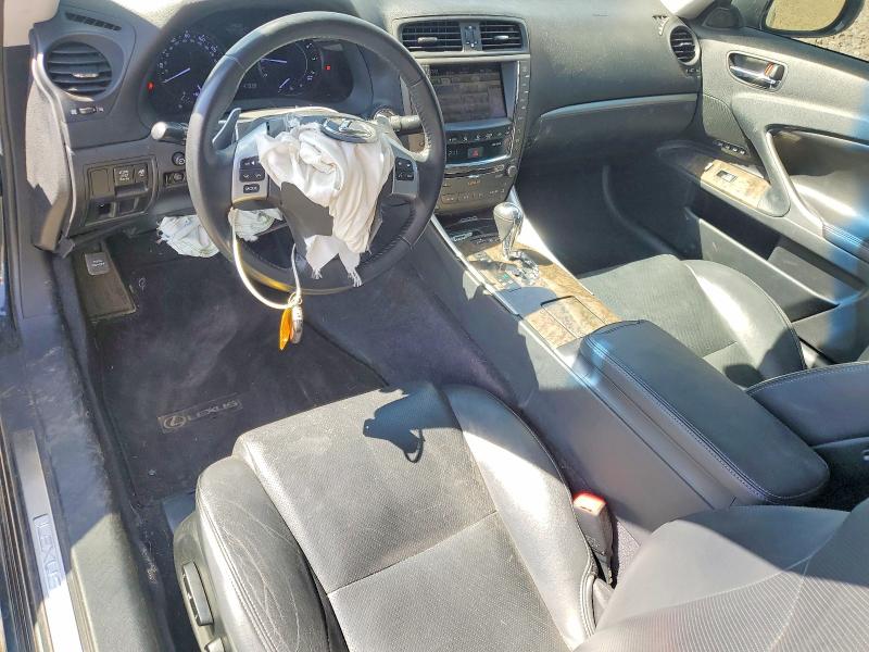 50627946 :رقم المزاد ، JTHFF2C23B2515503 vin ، 2011 Lexus Is مزاد بيع