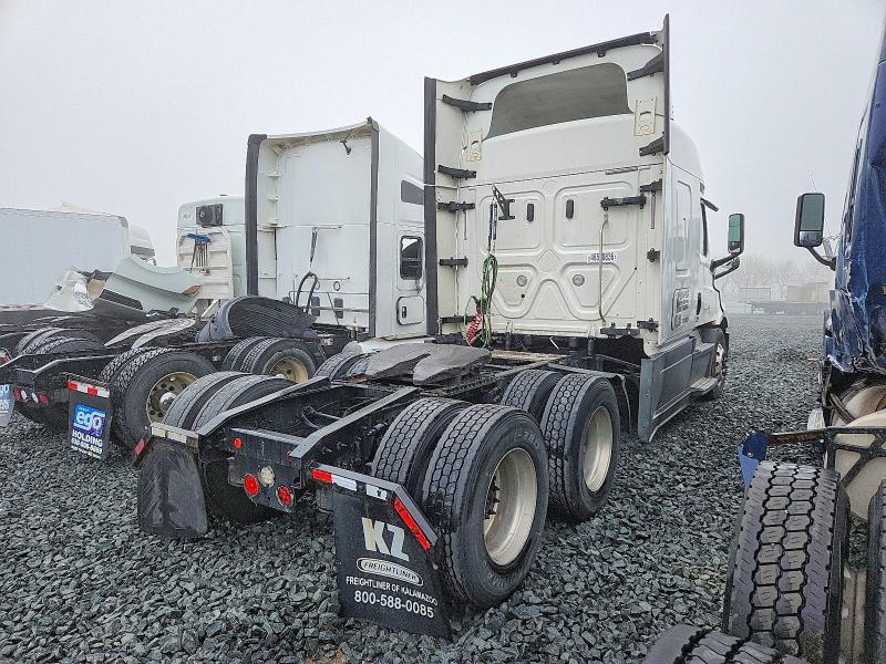 46560836 :رقم المزاد ، 3AKJHPDV1LSLG9019 vin ، 2020 Freightliner Cascadia 116 مزاد بيع