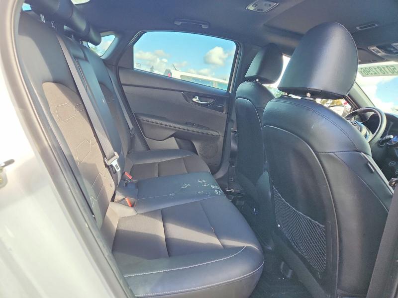 50181296 :رقم المزاد ، 3KPF34AD5LE246211 vin ، 2020 Kia Forte مزاد بيع
