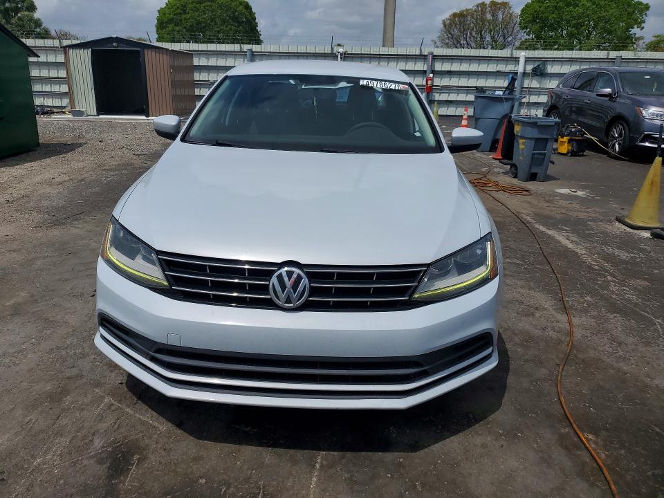 49786276 :رقم المزاد ، 3VW2B7AJXJM260243 vin ، 2018 Volkswagen Jetta مزاد بيع