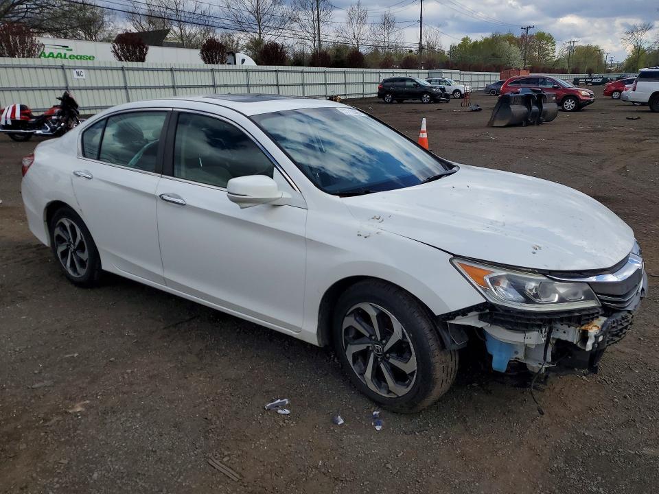 50712096 :رقم المزاد ، 1HGCR2F7XGA012889 vin ، 2016 Honda Accord مزاد بيع