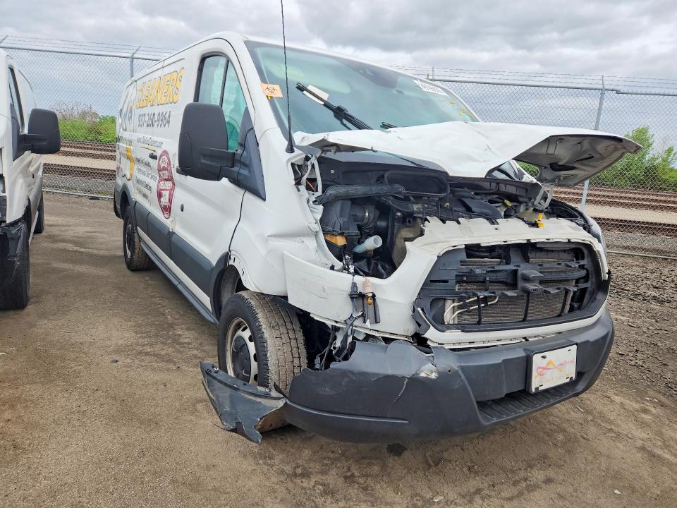 49790936 :رقم المزاد ، 1FTYR1ZMXJKA71989 vin ، 2018 Ford Transit مزاد بيع