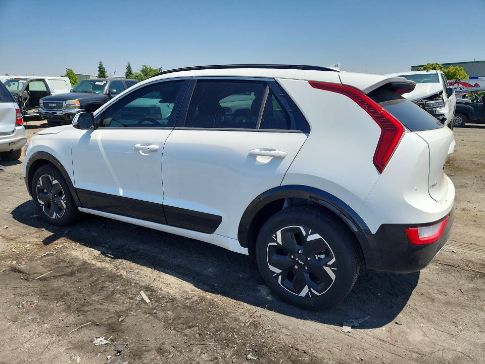 Продаж на аукціоні авто 2025 Kia Niro, vin: KNDCR3L13S5141272, номер лоту: 51690846