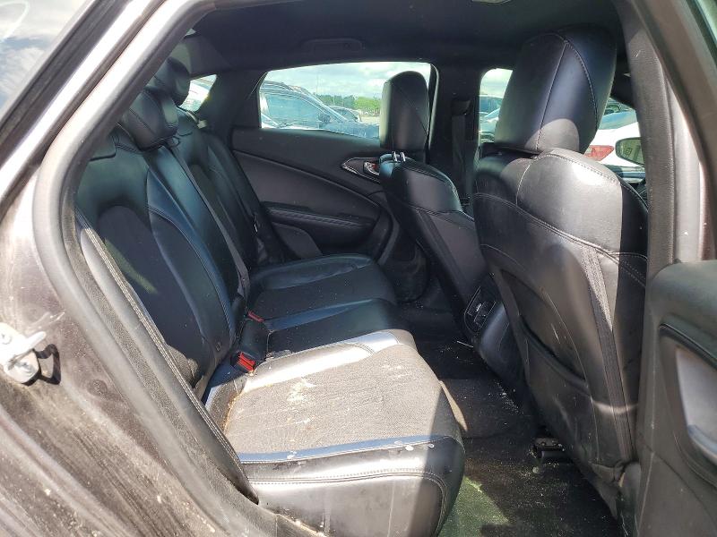 51851756 :رقم المزاد ، 1C3CCCDGXFN630329 vin ، 2015 Chrysler 200 مزاد بيع