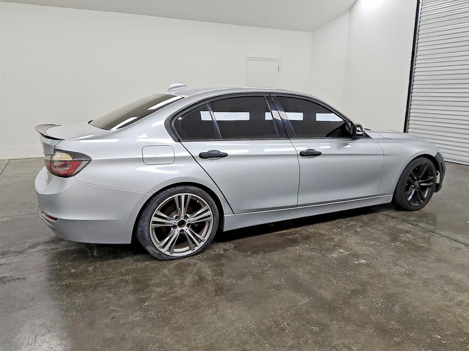 2012 Bmw 328 მანქანა იყიდება აუქციონზე, vin: WBA3A5G54CNP15473, აუქციონის ნომერი: 49243666